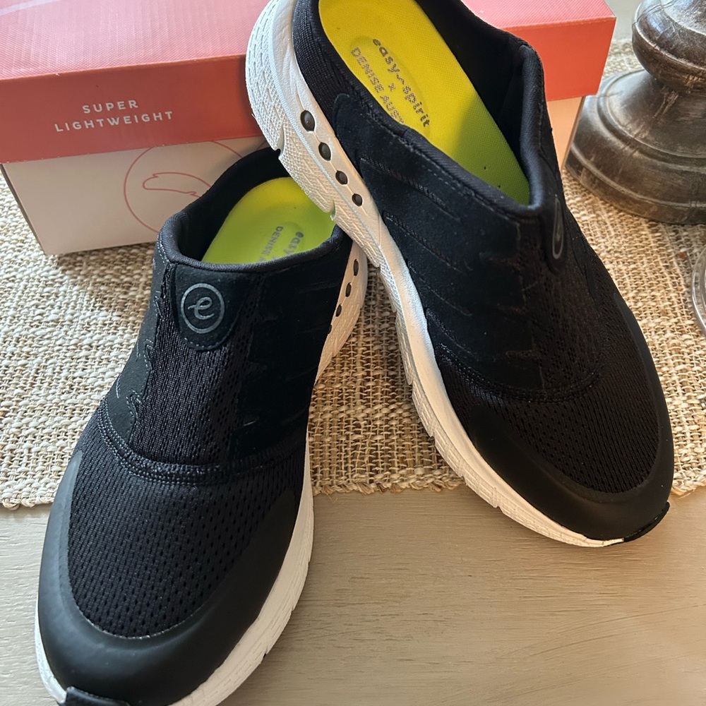 Easy Spirit Black and White Slip-On Shoes